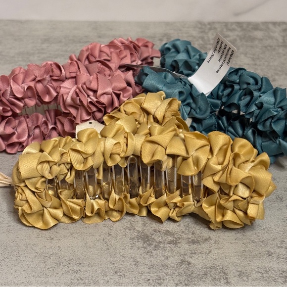 Anthropologie Set of 3 Ruffled Hair Clips - Picture 6 of 11